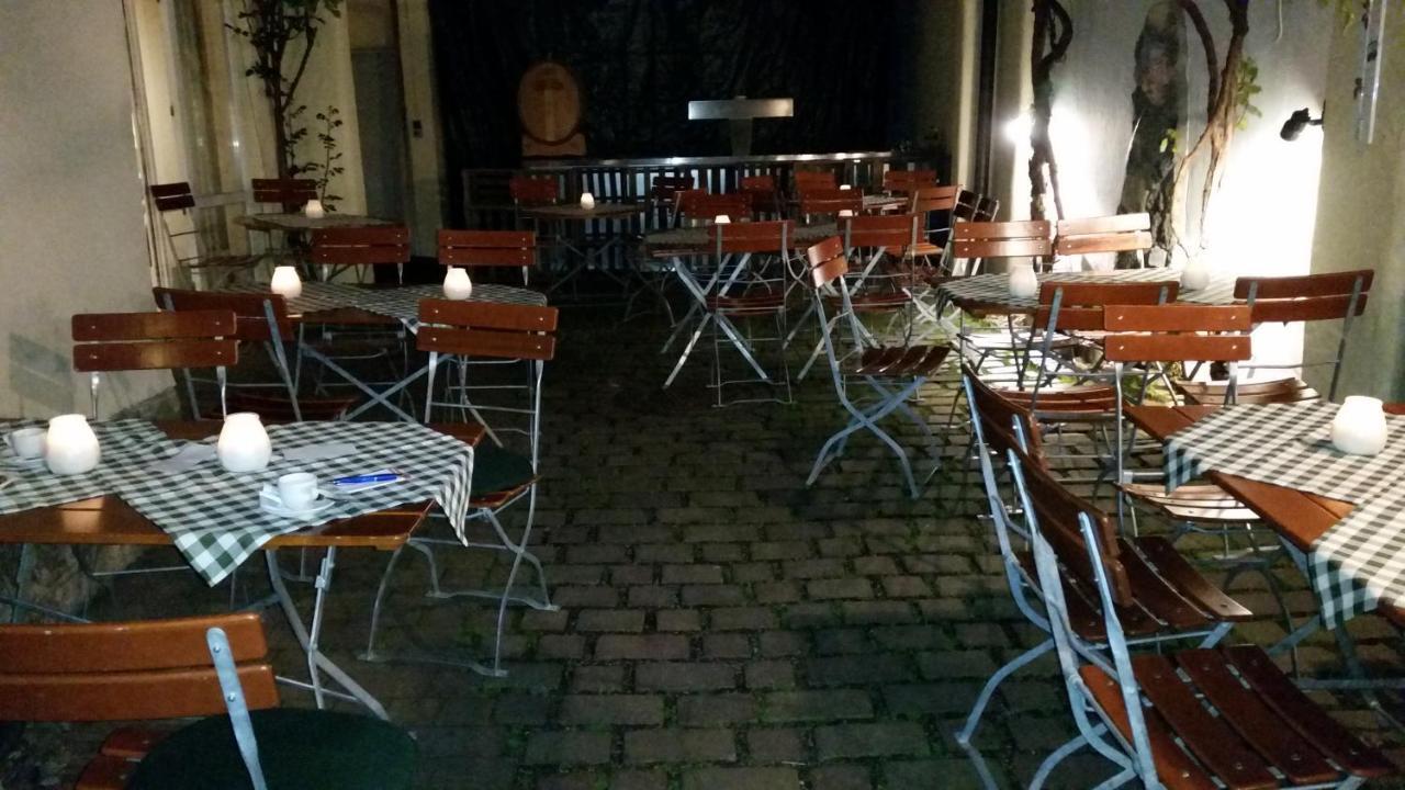 Familienfreundliche Apartments Am Park Wurzburg Bagian luar foto
