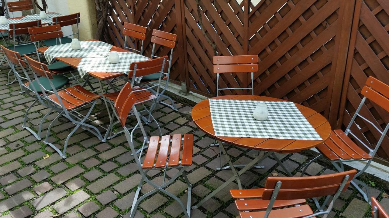 Familienfreundliche Apartments Am Park Wurzburg Bagian luar foto