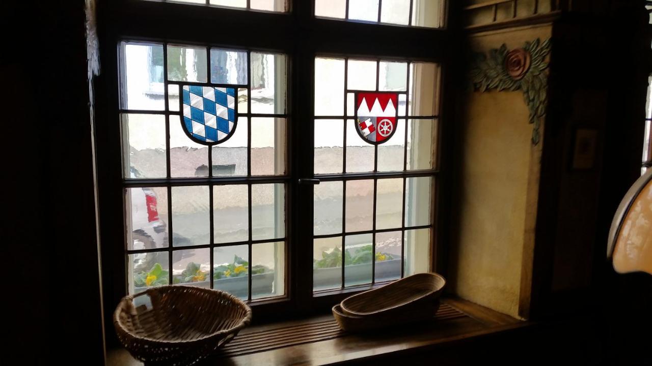Familienfreundliche Apartments Am Park Wurzburg Bagian luar foto