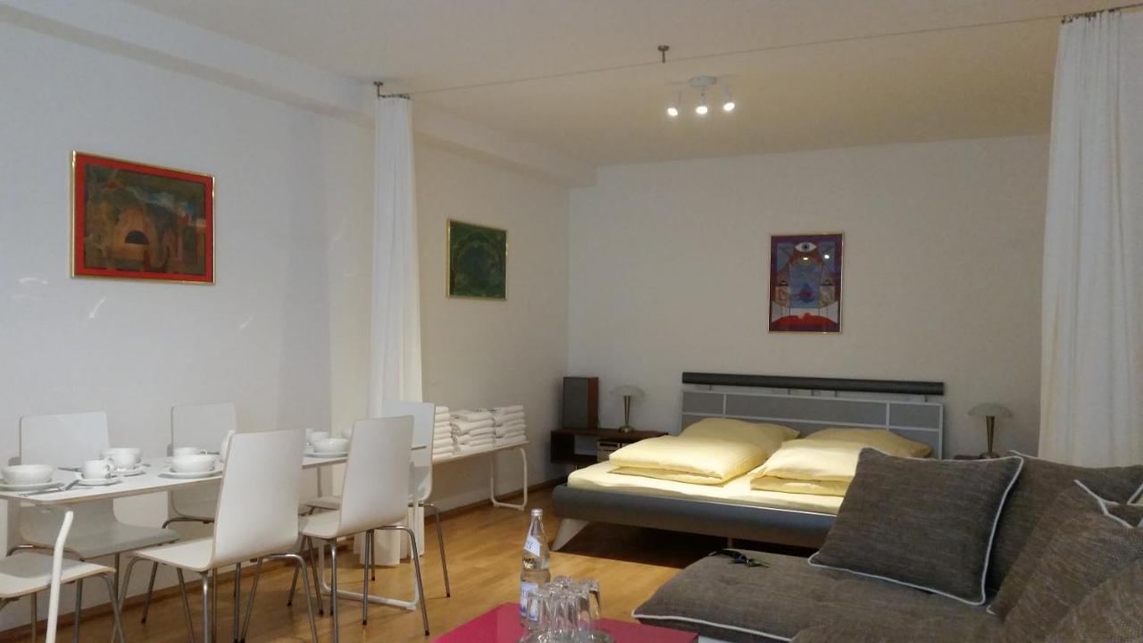 Familienfreundliche Apartments Am Park Wurzburg Bagian luar foto