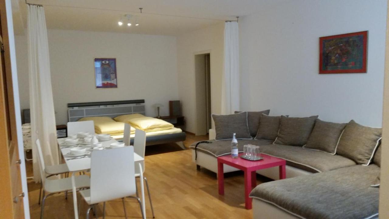 Familienfreundliche Apartments Am Park Wurzburg Bagian luar foto